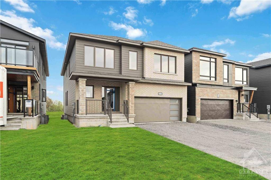 Barrhaven, ON K2C 3H2,667 FENWICK WAY