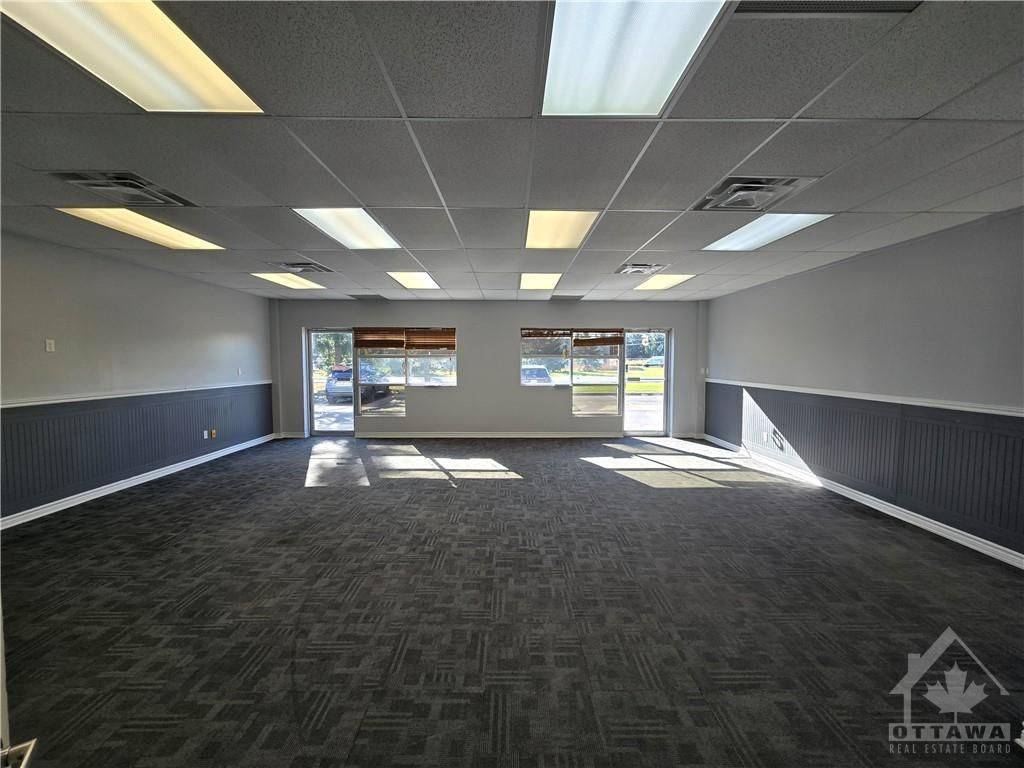Country Place - Pineglen - Crestview And Area, ON K2E 7Z1,46 ANTARES DR #5