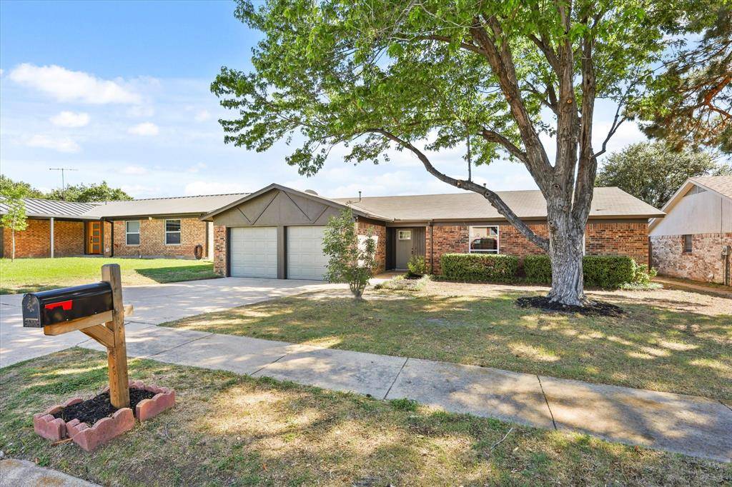 Saginaw, TX 76179,601 Stallion Lane