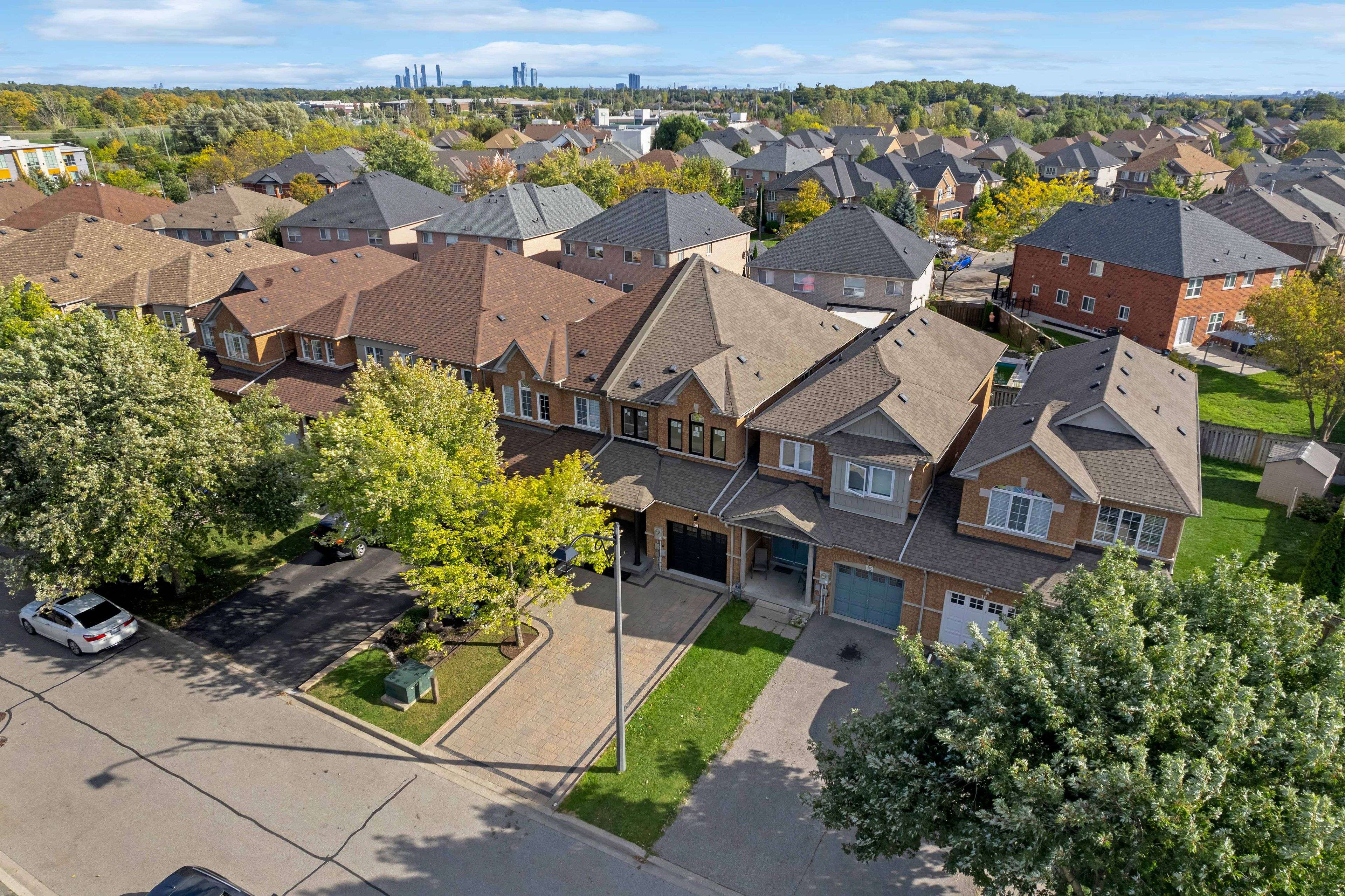 Vaughan, ON L4H 2J7,17 Ronan CRES