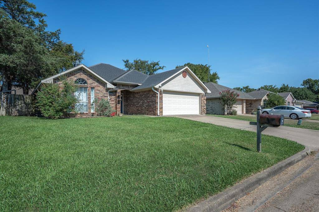 Canton, TX 75103,318 River Oaks Lane