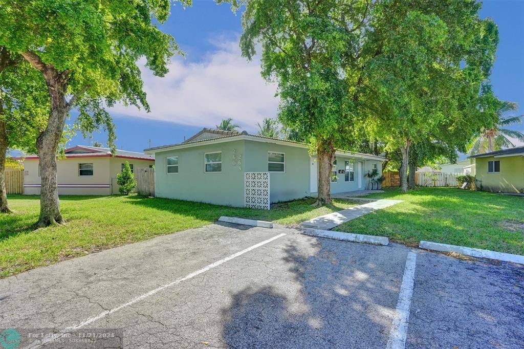 Oakland Park, FL 33334,260 NE 41st St