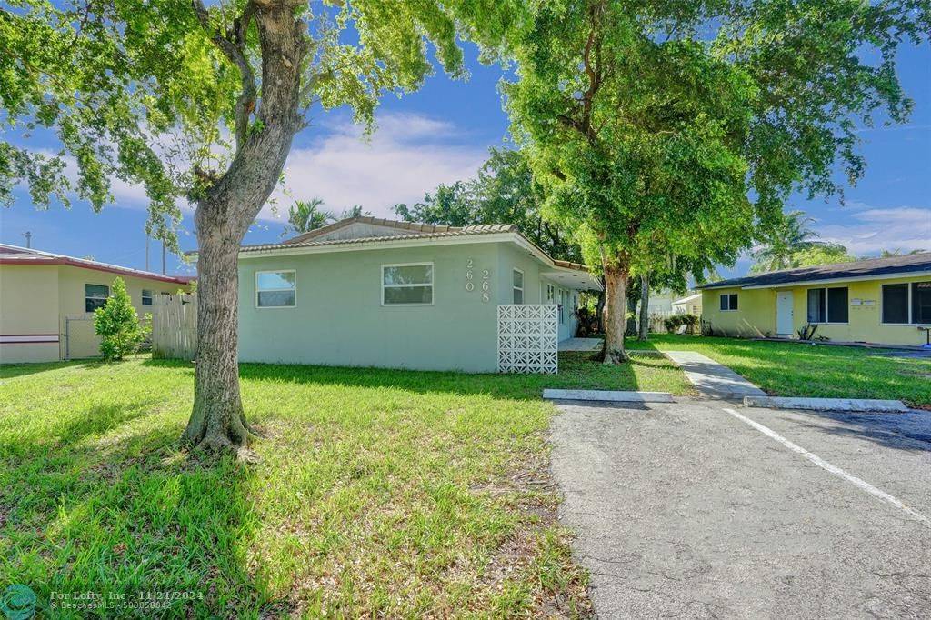 Oakland Park, FL 33334,260 NE 41st St