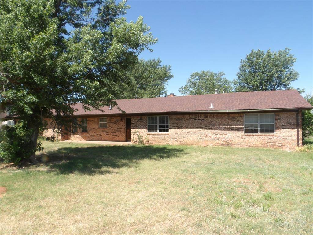 Binger, OK 73009,16112 County Street 2630 Street