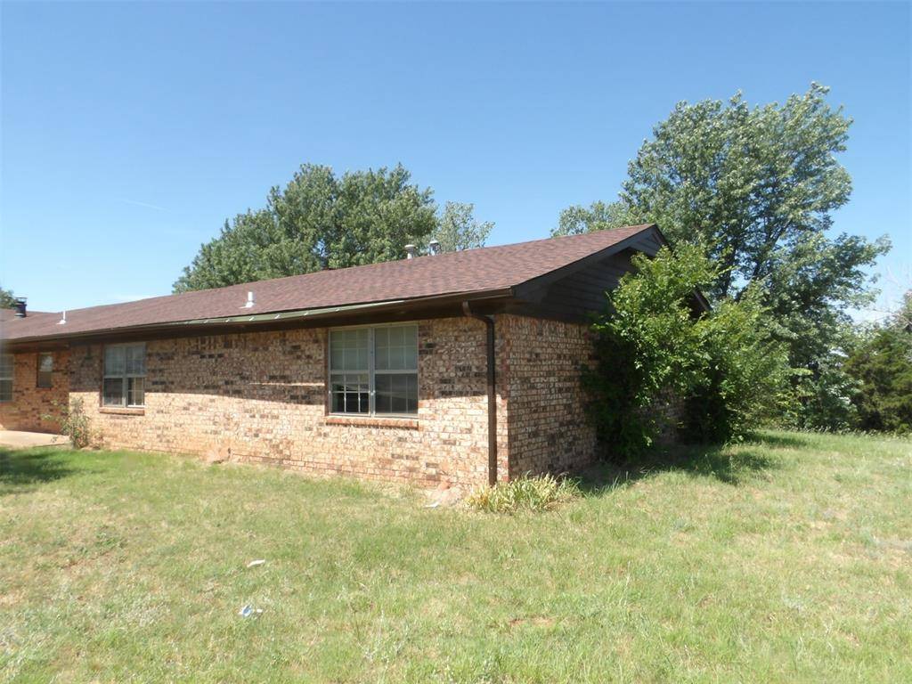 Binger, OK 73009,16112 County Street 2630 Street