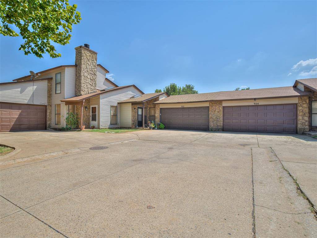 Oklahoma City, OK 73114,922 NW 115th Court