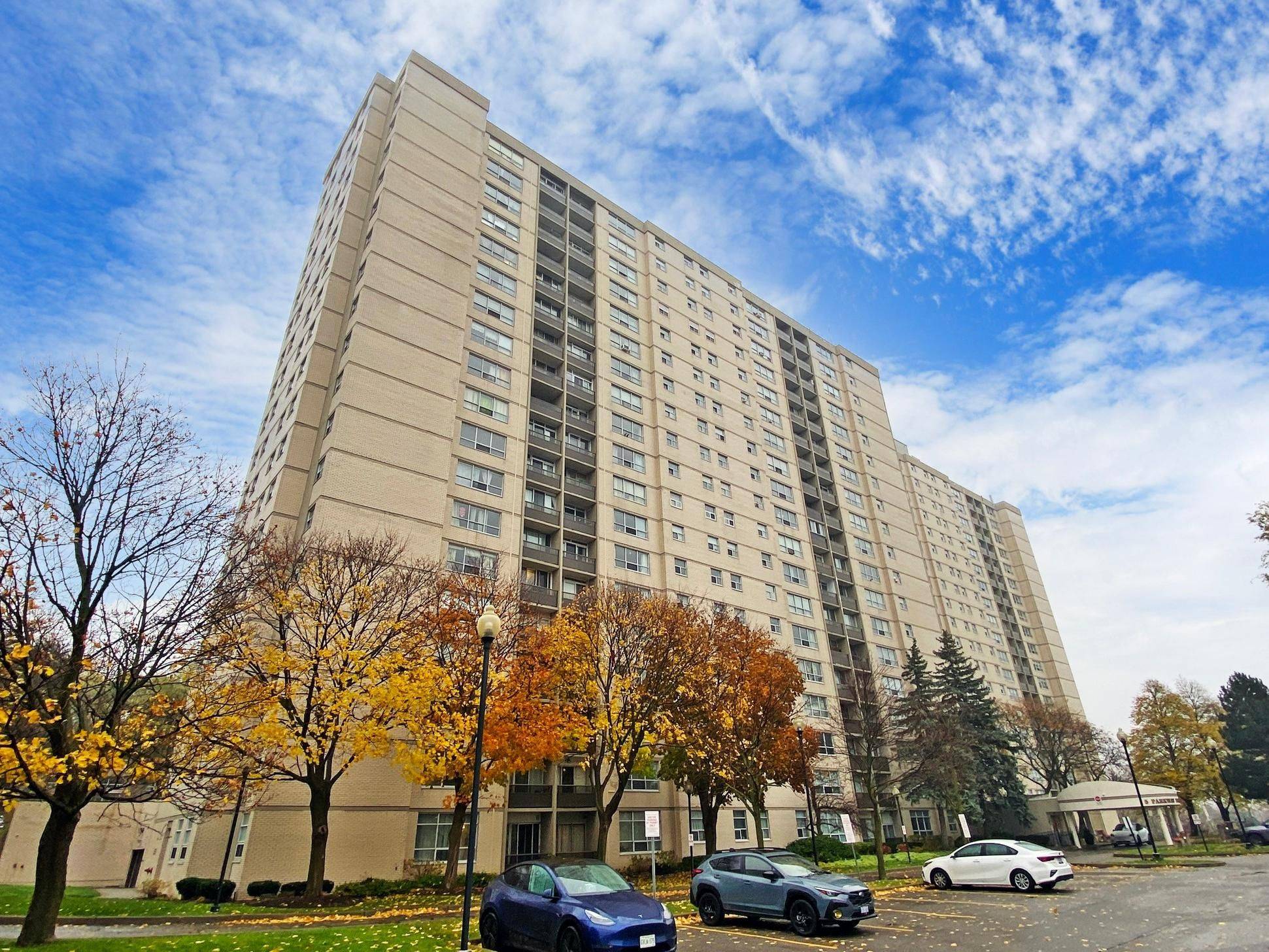 Toronto C15, ON M2J 1L2,5 Parkway Forest DR #1510