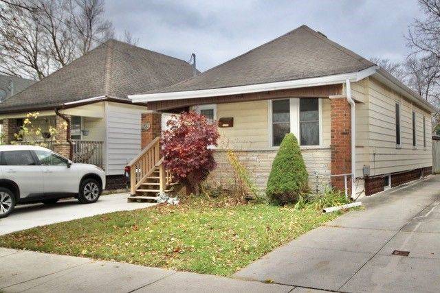 London, ON N5W 4B5,429 Burbrook PL