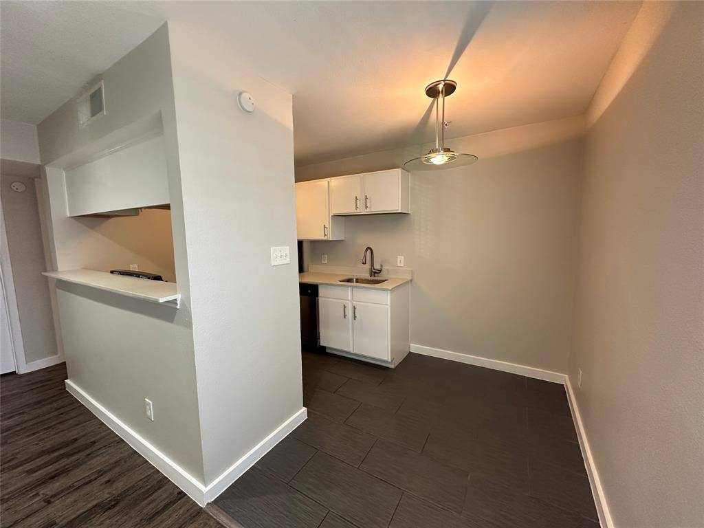 Dallas, TX 75214,5408 Reiger Avenue #303