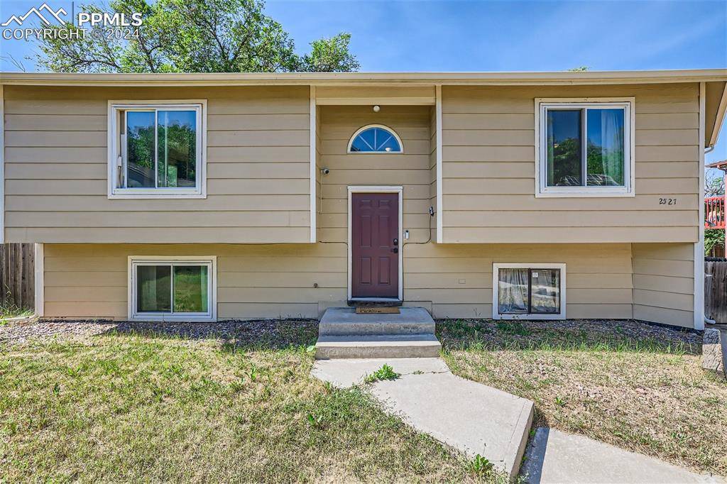 Colorado Springs, CO 80909,2527 E San Rafael ST