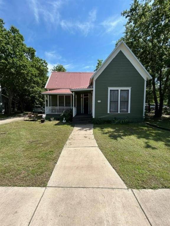 Whitewright, TX 75491,331 W Grand Street