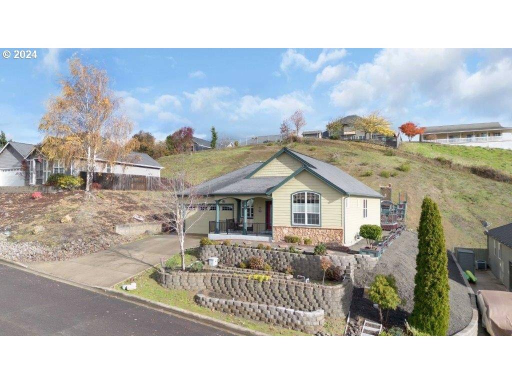 Roseburg, OR 97471,496 S SAVOY CT