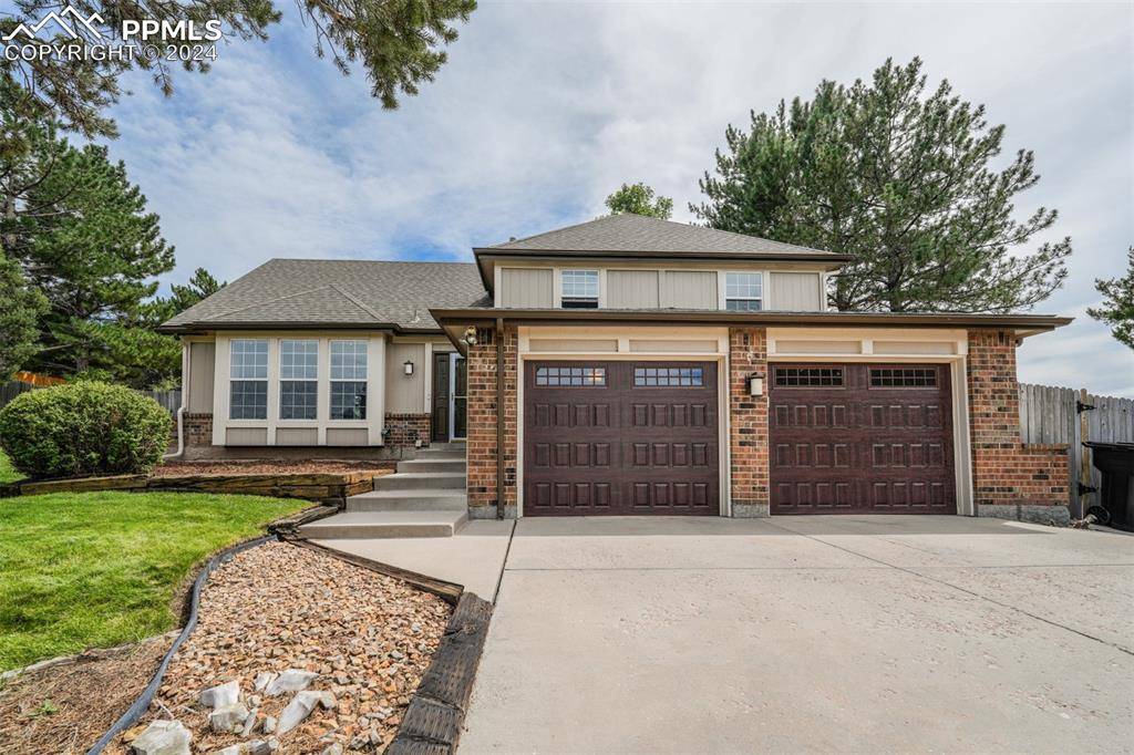 Colorado Springs, CO 80919,755 Grey Eagle CIR