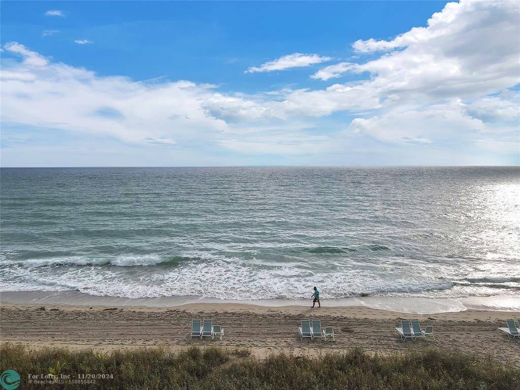 Hollywood, FL 33019,2751 S OCEAN DR #304N