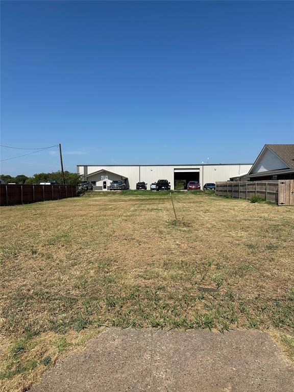 Grandview, TX 76050,310 N 3rd Street