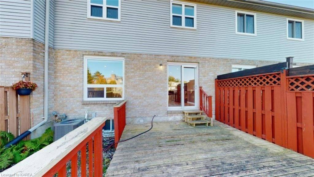 Kingston, ON K7K 6W1,32 ROSE ABBEY DR