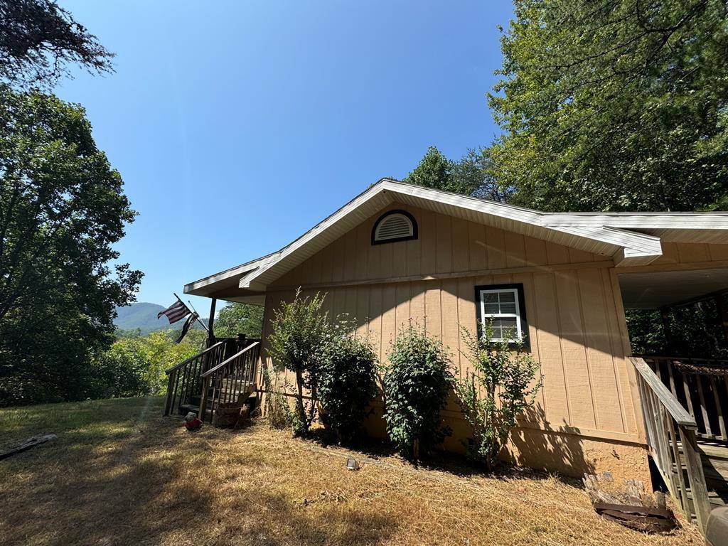 Hayesville, NC 28904,73 Petticoat Junction