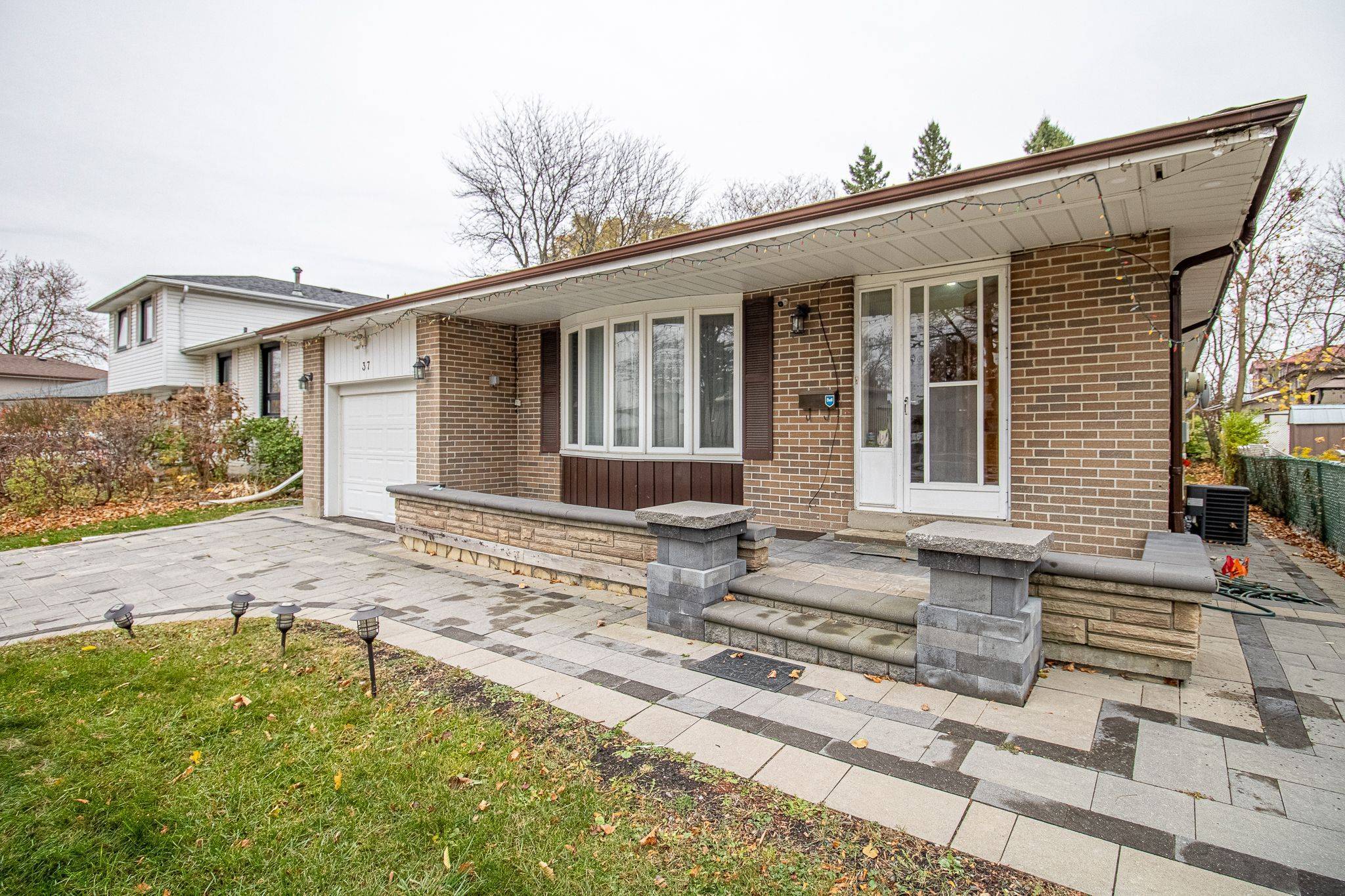 Toronto E09, ON M1H 2L2,37 Albacore CRES #BSMT