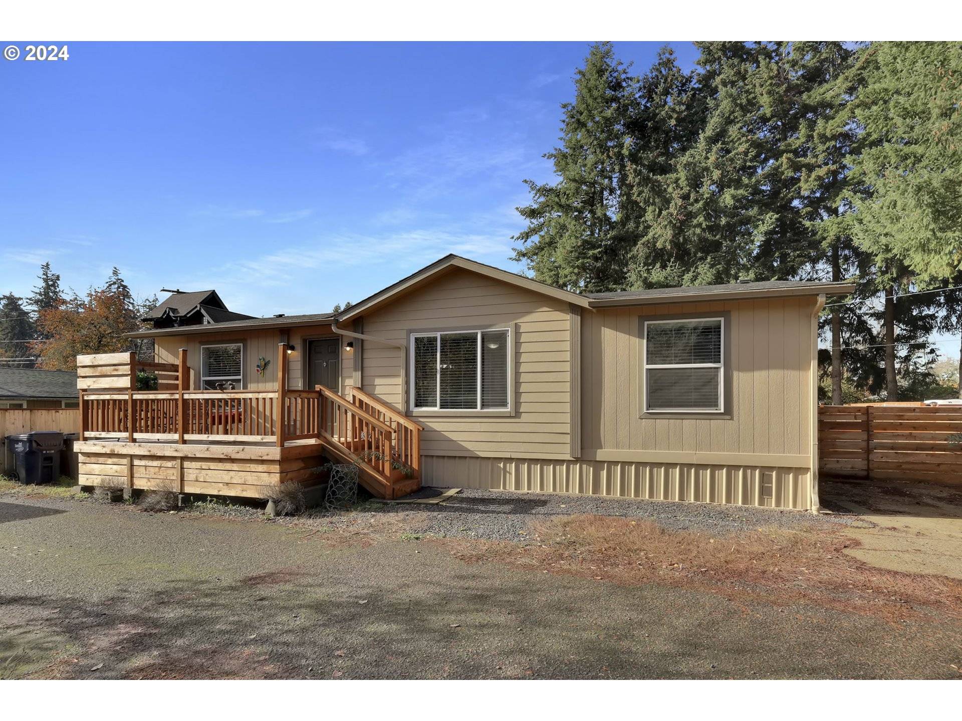 Eugene, OR 97404,870 W HILLIARD LN