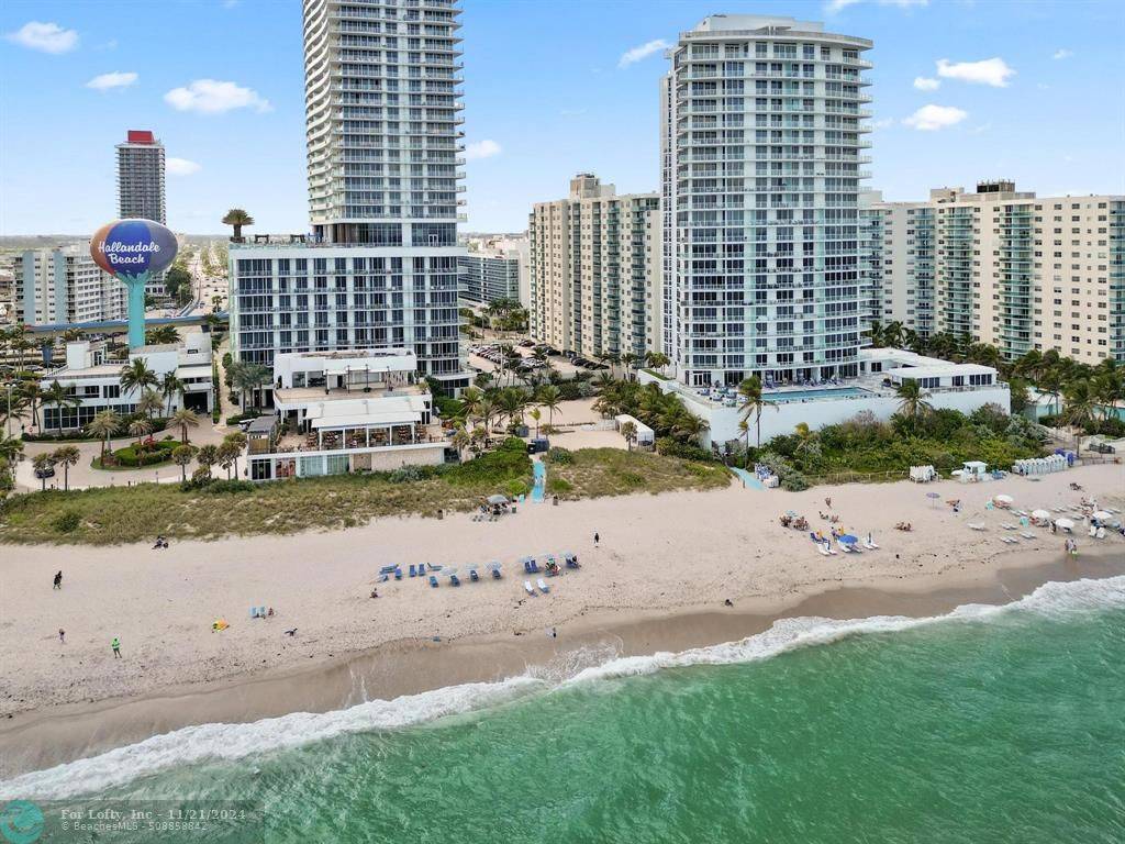 Hollywood, FL 33019,4001 S Ocean Dr  #14D