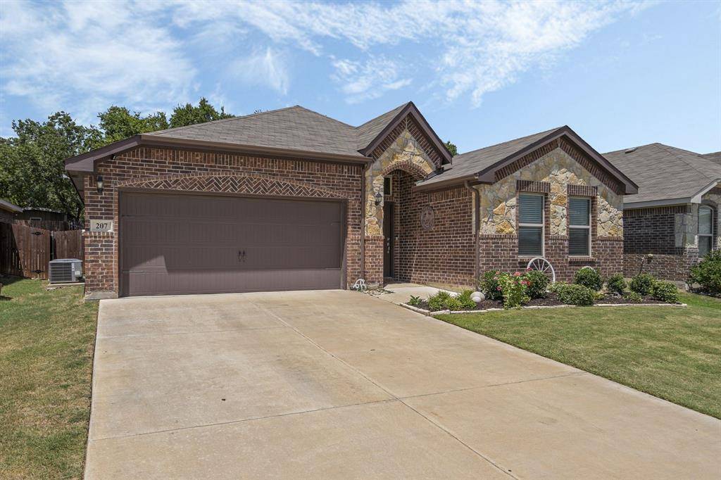 Justin, TX 76247,207 High Point Way