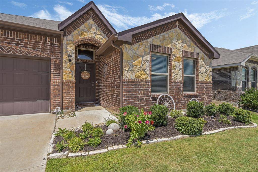 Justin, TX 76247,207 High Point Way