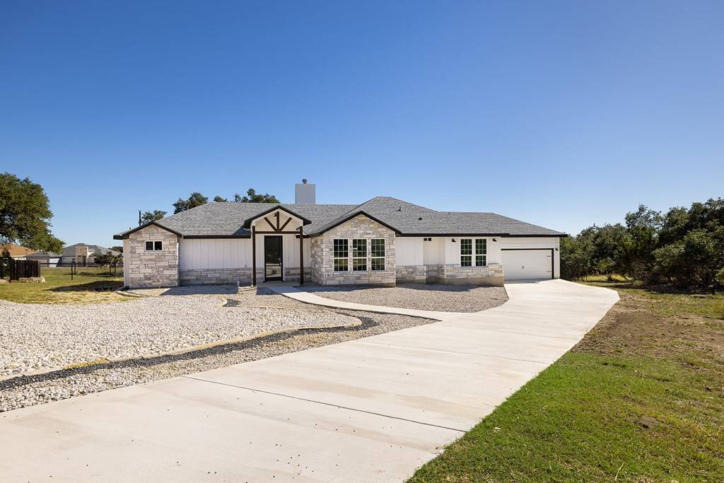 Blanco, TX 78606,107 S Lon Price