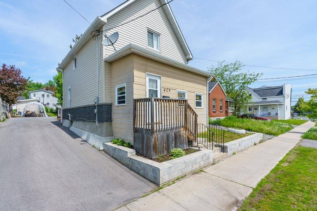 Cornwall, ON K6H 2M4,429 FIFTH ST