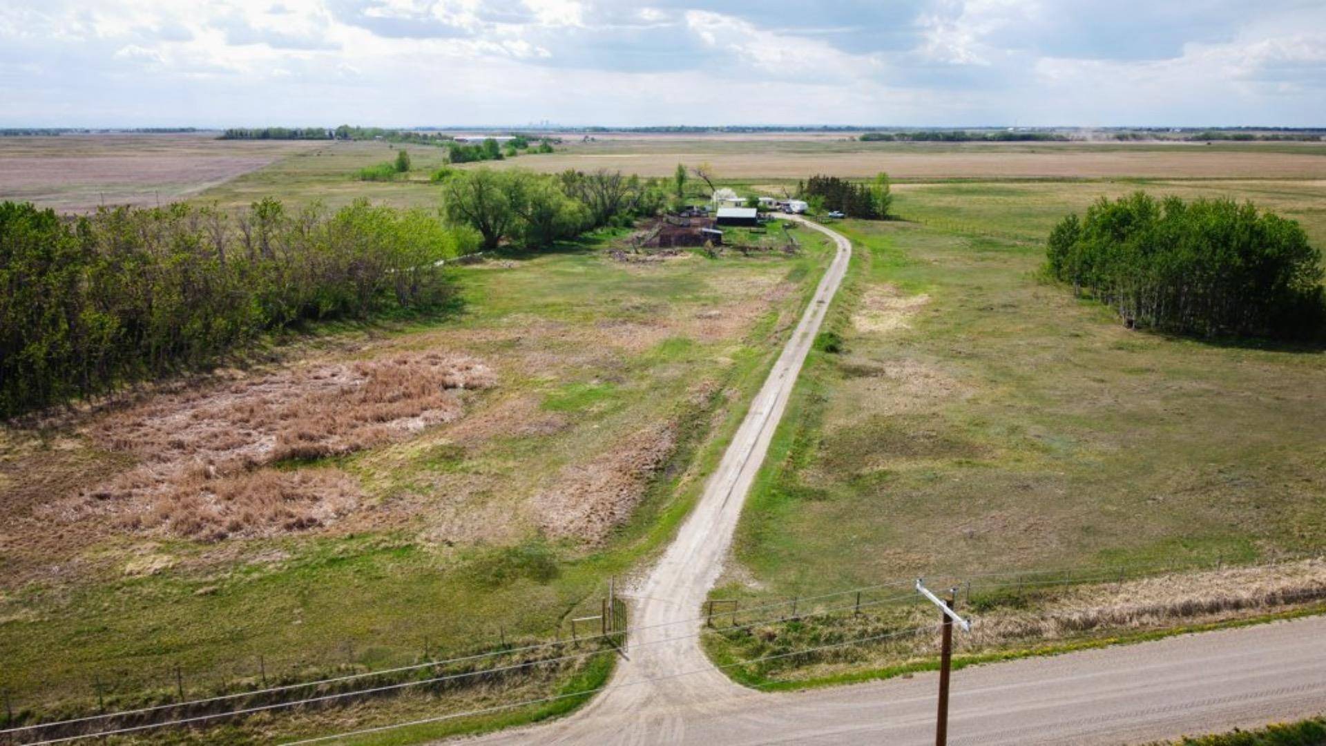 Rural Rocky View County, AB T1X 2H9,240141 Range Road 274