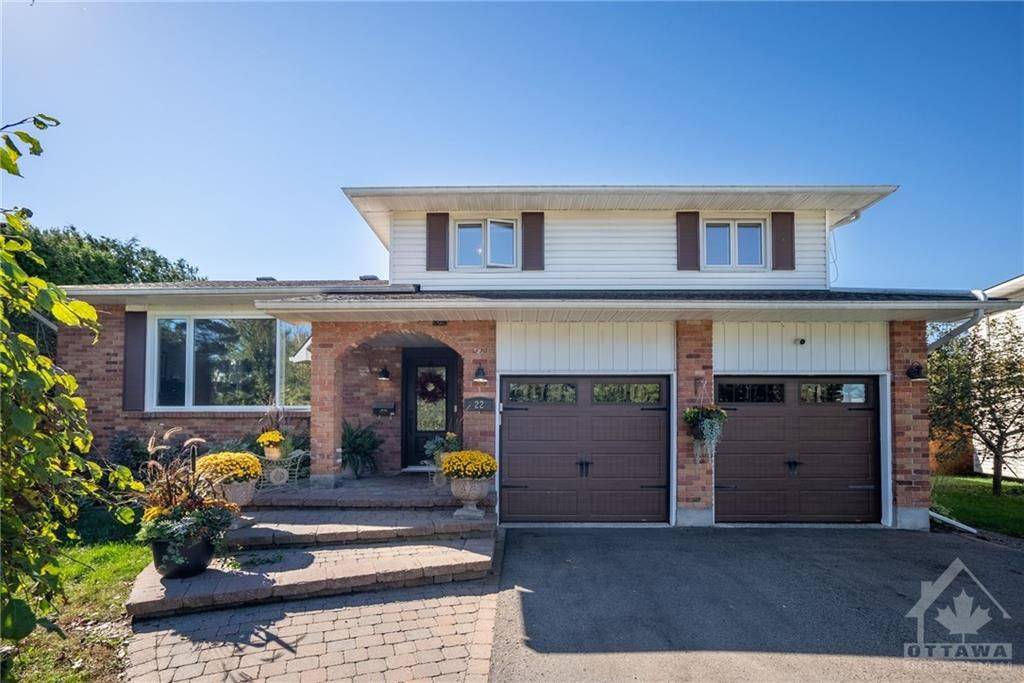 Stittsville - Munster - Richmond, ON K0A 1B0,22 STROUGHTON CRES