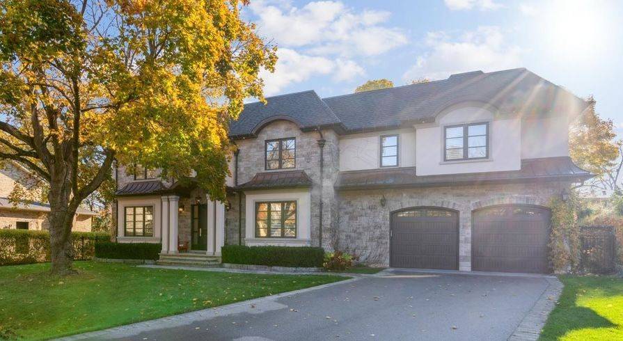 Oakville, ON L6K 2L8,122 Sybella DR