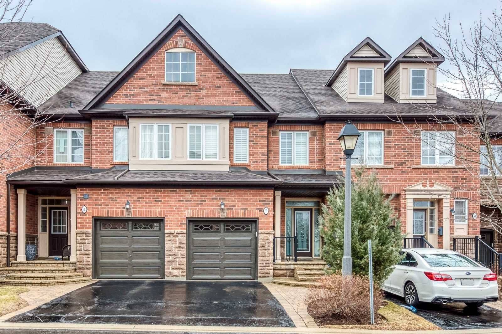 Oakville, ON L6H 7J1,300 Ravineview WAY S #7