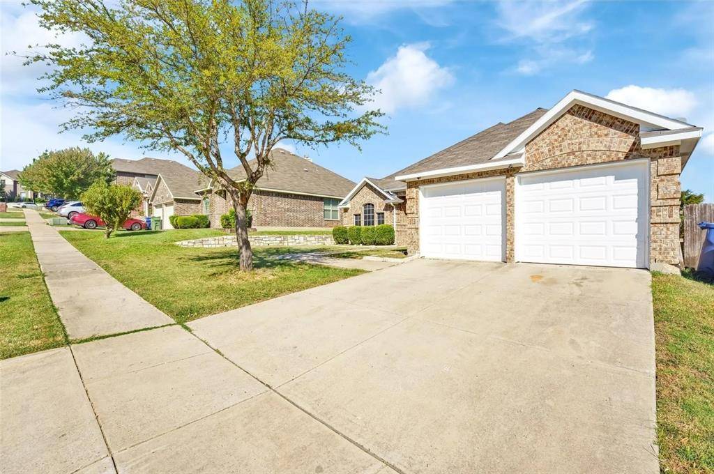 Garland, TX 75040,2333 lake hollow Circle