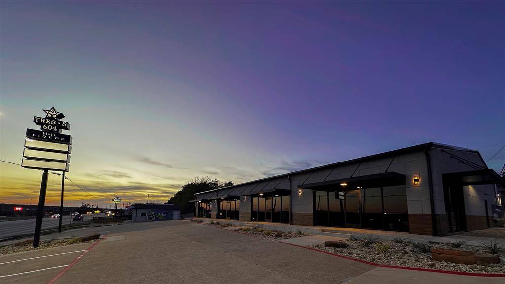 Glen Rose, TX 76043,604 SW Big Bend Trail #A