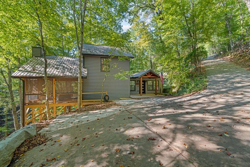 Ellijay, GA 30540,353 Goldmine Drive