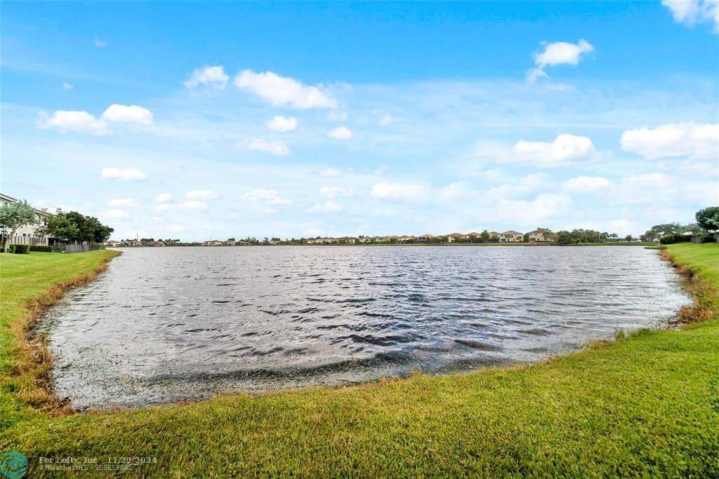 Parkland, FL 33076,9597 Town Parc Cir