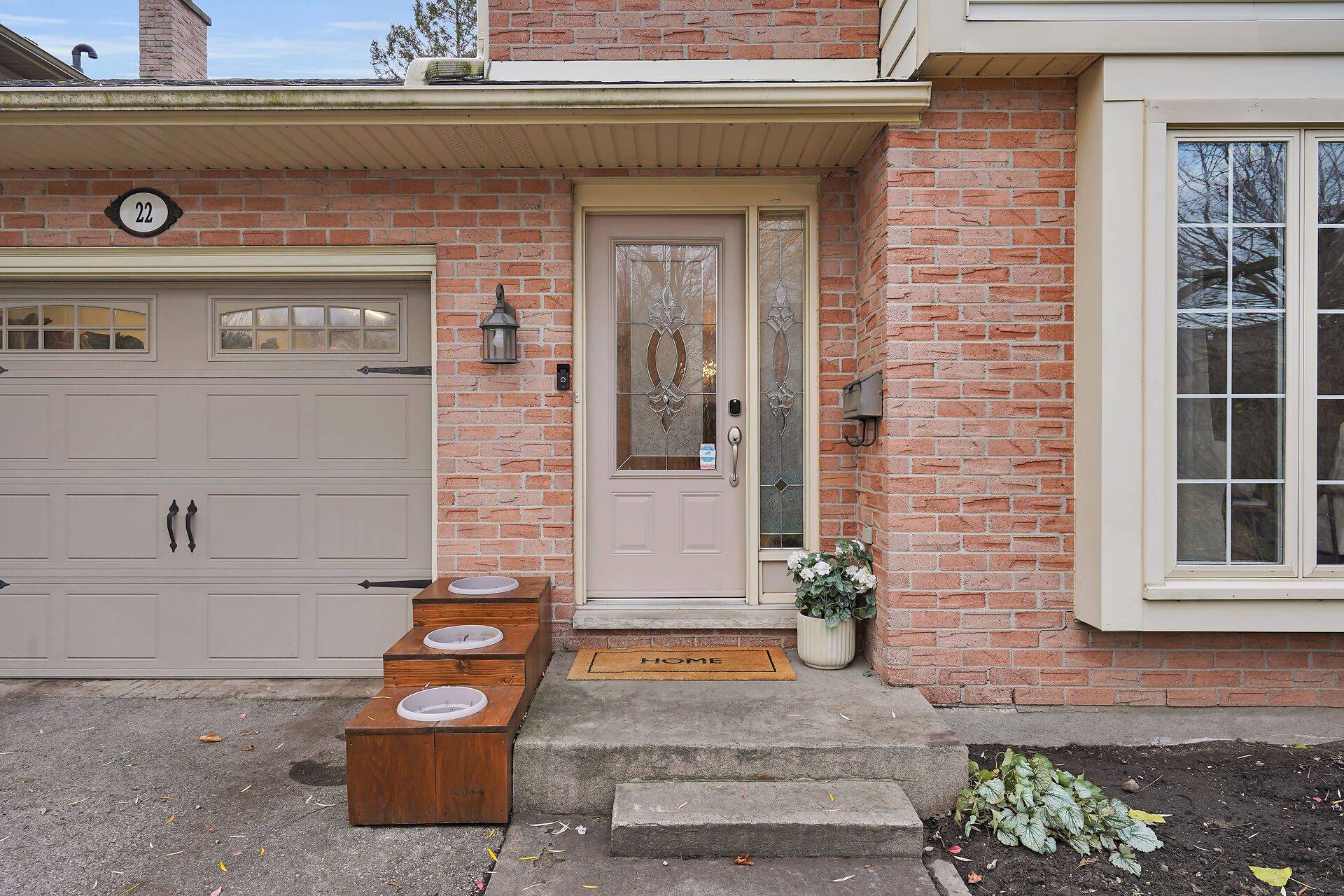 London, ON N6K 3K6,22 Westridge CT