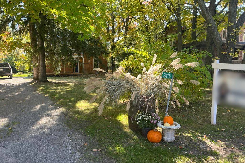 Springwater, ON L9X 2C3,2415 Ronald RD