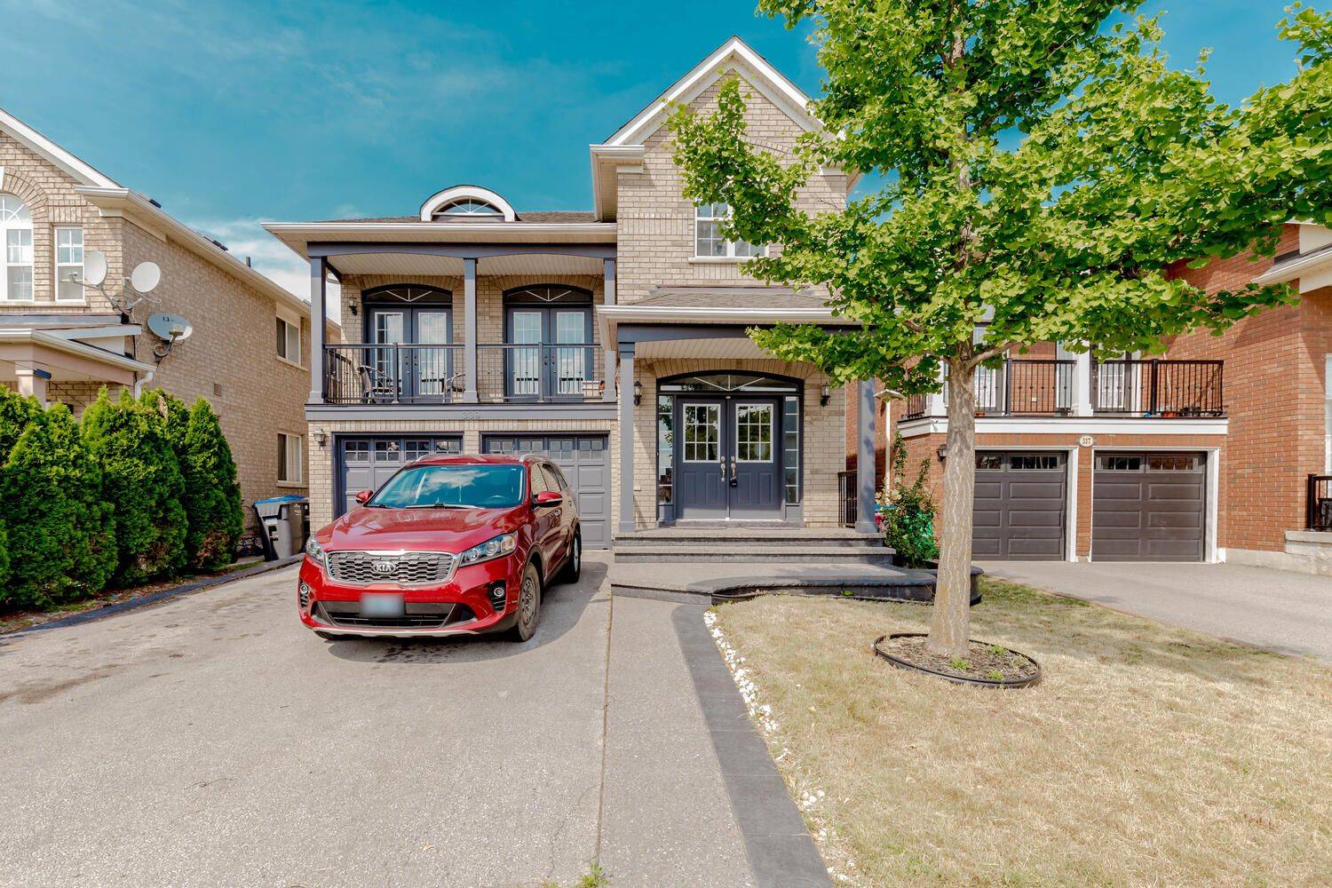 Brampton, ON L7A 2L3,339 Edenbrook Hill DR #Upper