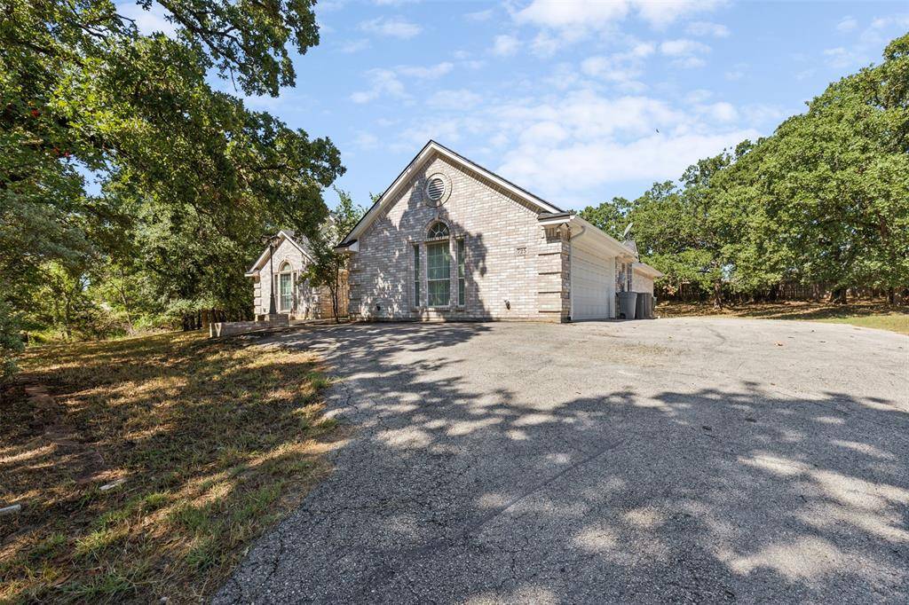 Azle, TX 76020,725 Stribling Drive