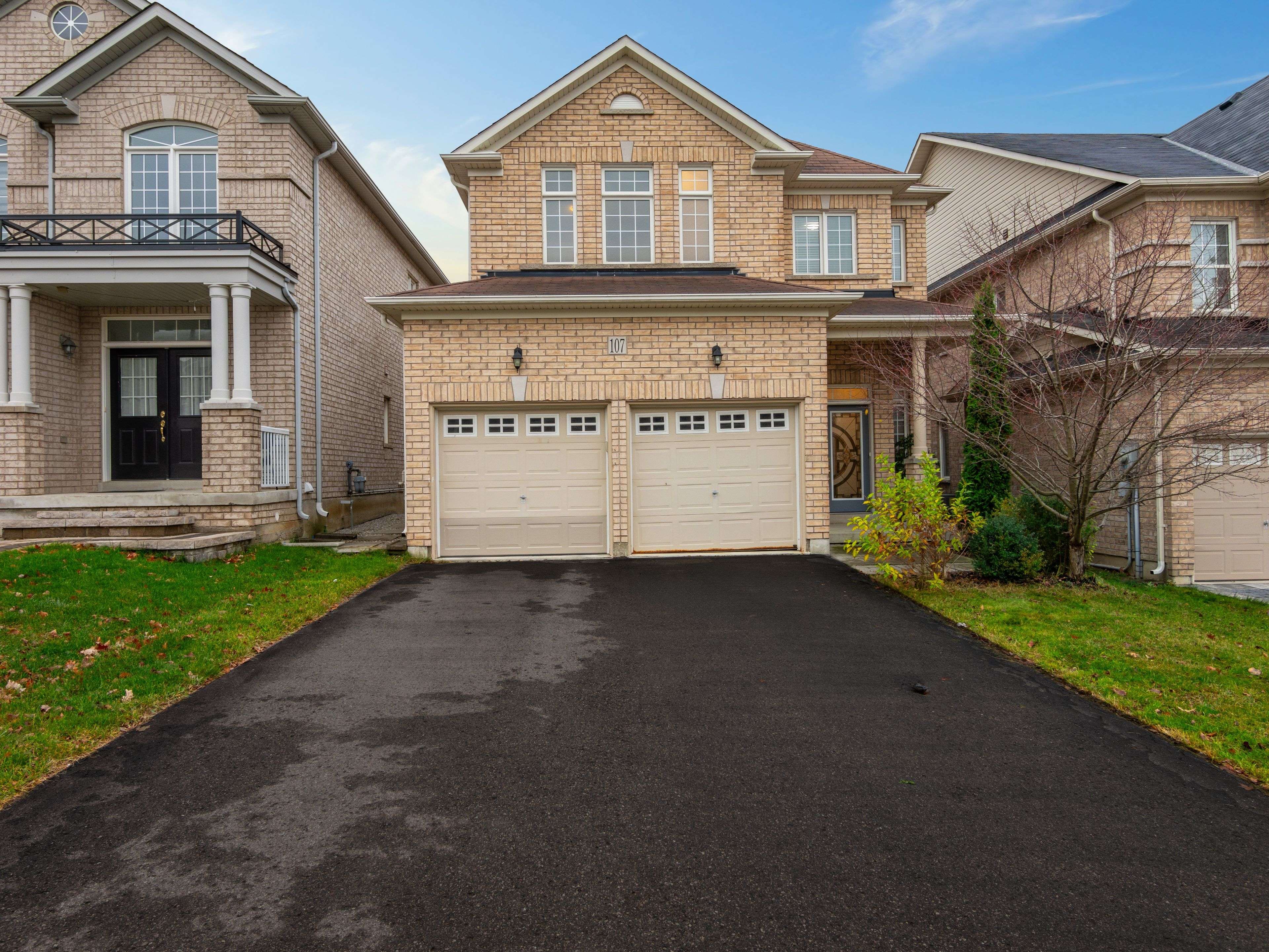 Newmarket, ON L3X 3K8,107 Herefordshire CRES