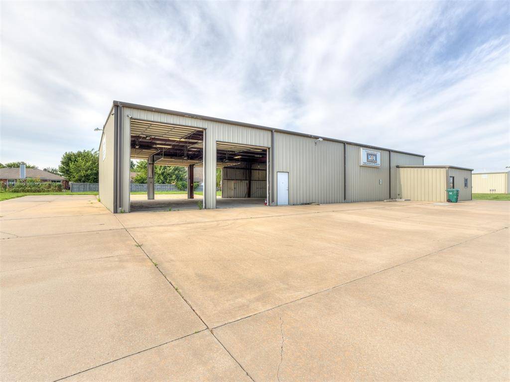 Yukon, OK 73036,1200 Industrial Drive