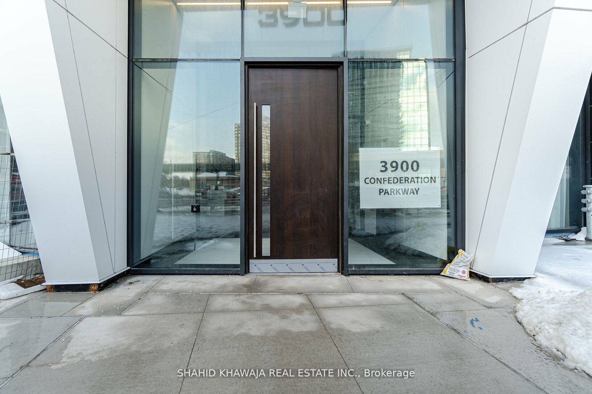 Mississauga, ON L5B 3J1,3900 Confederation Pkwy Pkwy #5702