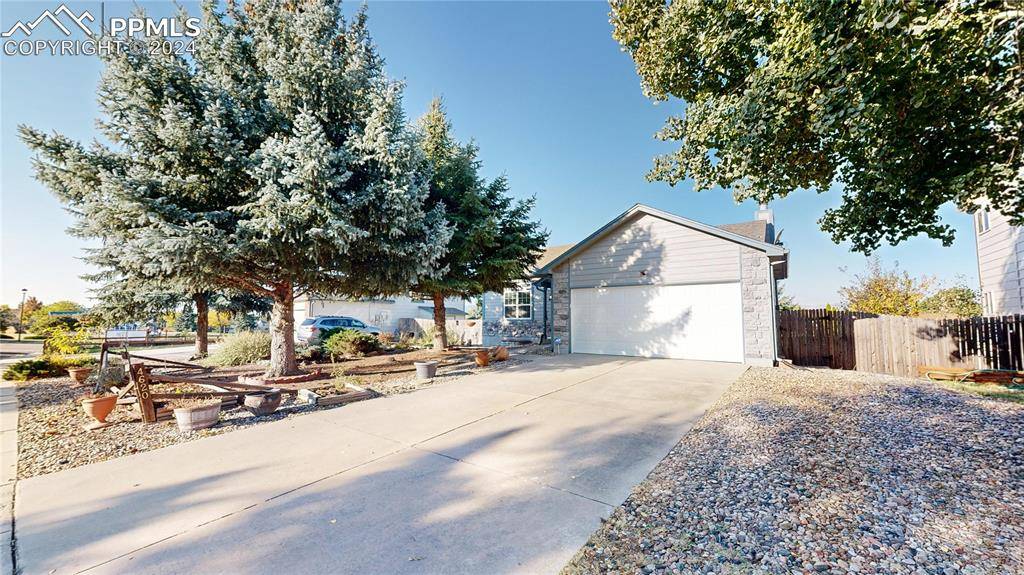 Colorado Springs, CO 80922,4620 Dapple Grey LN