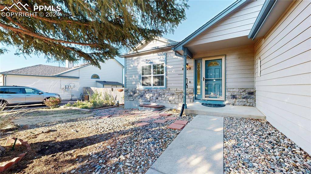 Colorado Springs, CO 80922,4620 Dapple Grey LN