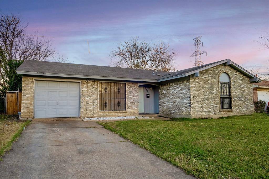 Dallas, TX 75241,6574 Cinnamon Oaks Drive