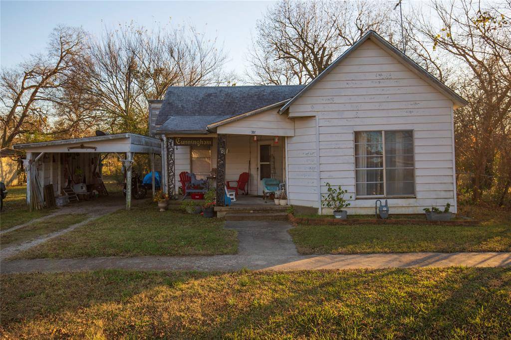 Whitewright, TX 75491,307 W Spruce Street