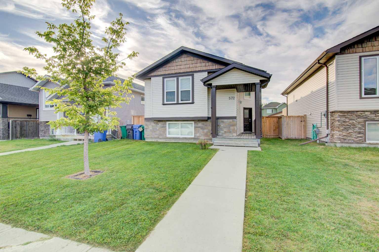 Lethbridge, AB T1J 0T4,572 Sunridge CRES W