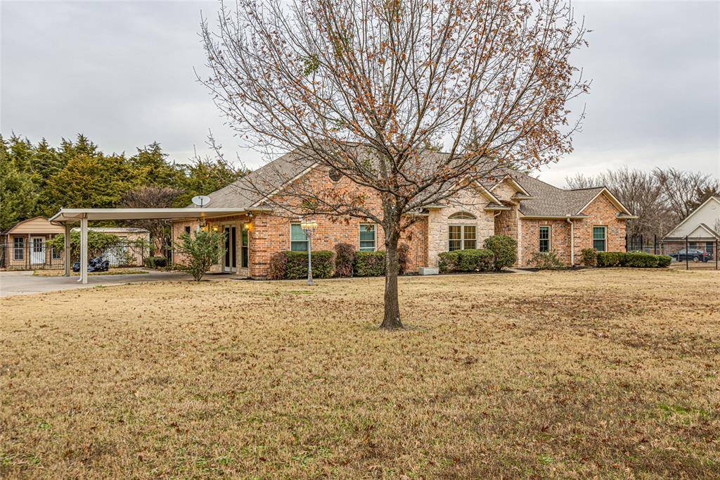 Bonham, TX 75418,340 County Road 1451