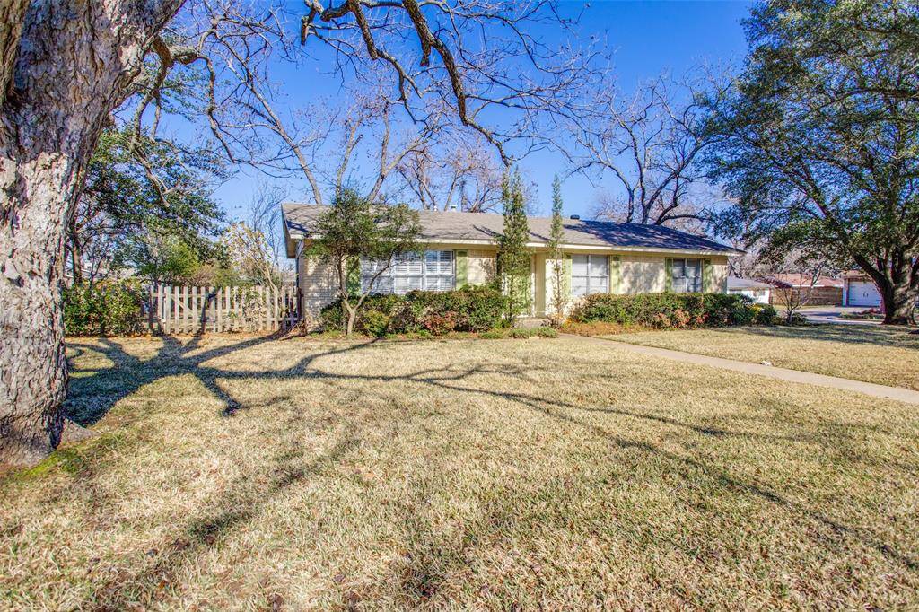 Arlington, TX 76013,1511 Azalea Drive